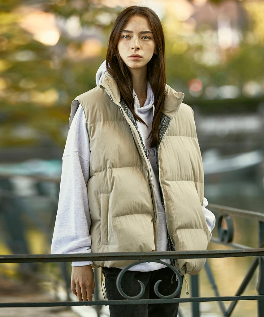 Minimalproject Mnmp High-Neck Padded Vest Mvt102 [Beige]