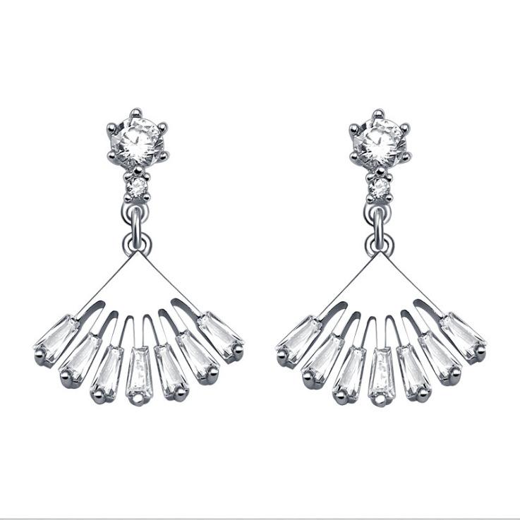 

Южнокорейские девушки мода бриллиантовые веерные серьги темперамент маленькие юбки серьги с новым стилем
