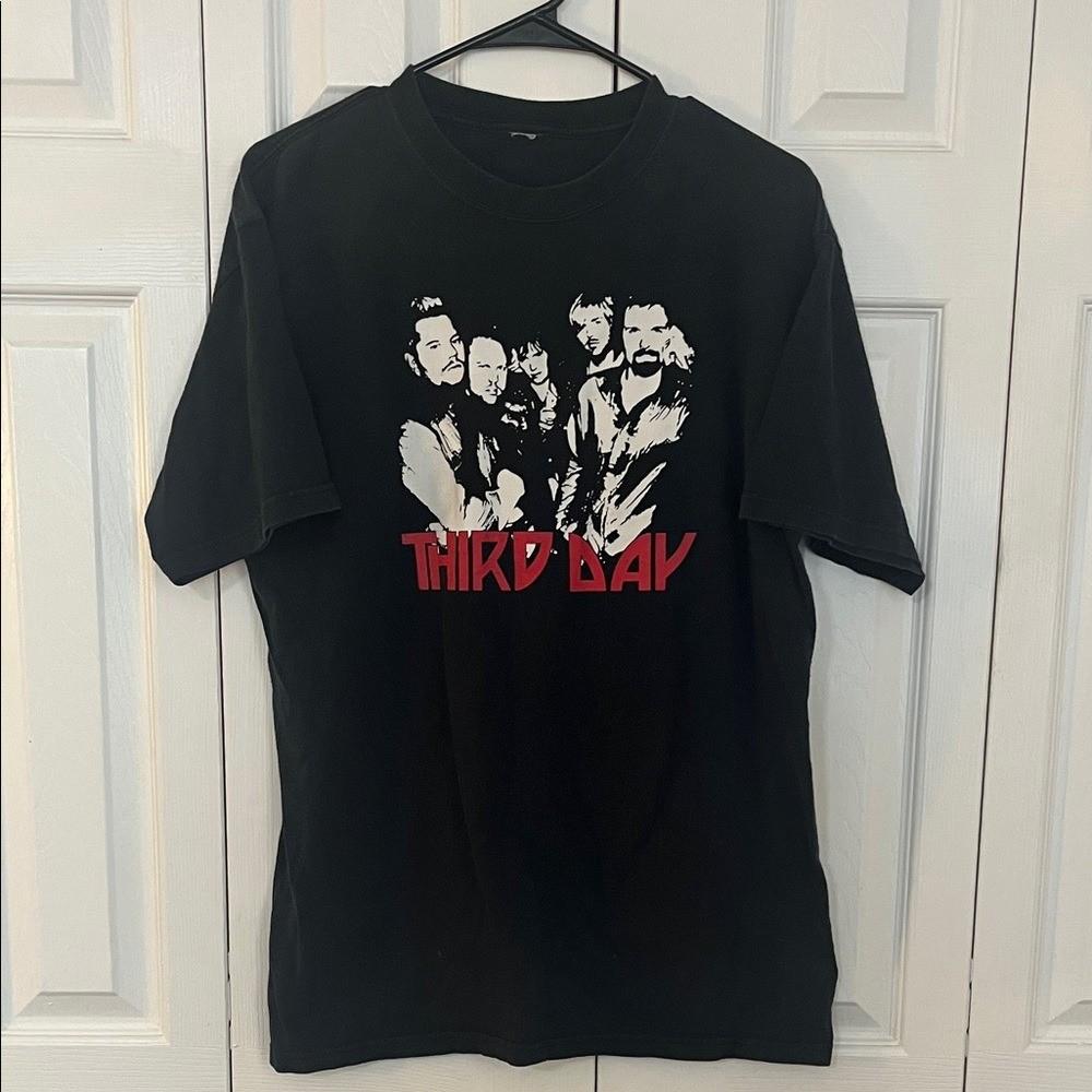 VINTAGE Third Day Graphic TShirt L