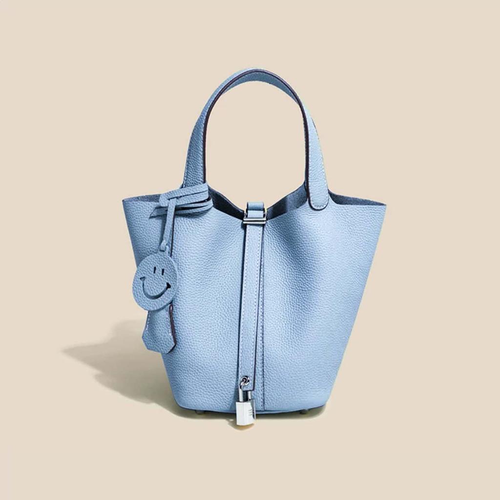 2025 Trending Women's Genuine Leather Cowhide Bucket Bag: Versatile, Top Layer Vegetable Tanned Handbag