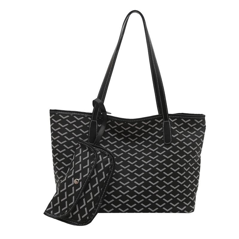 Fashion New Single Shoulder Large Capacity Handbag Travel Storage Niche Underarm Cabbage Basket Tote Bag Women