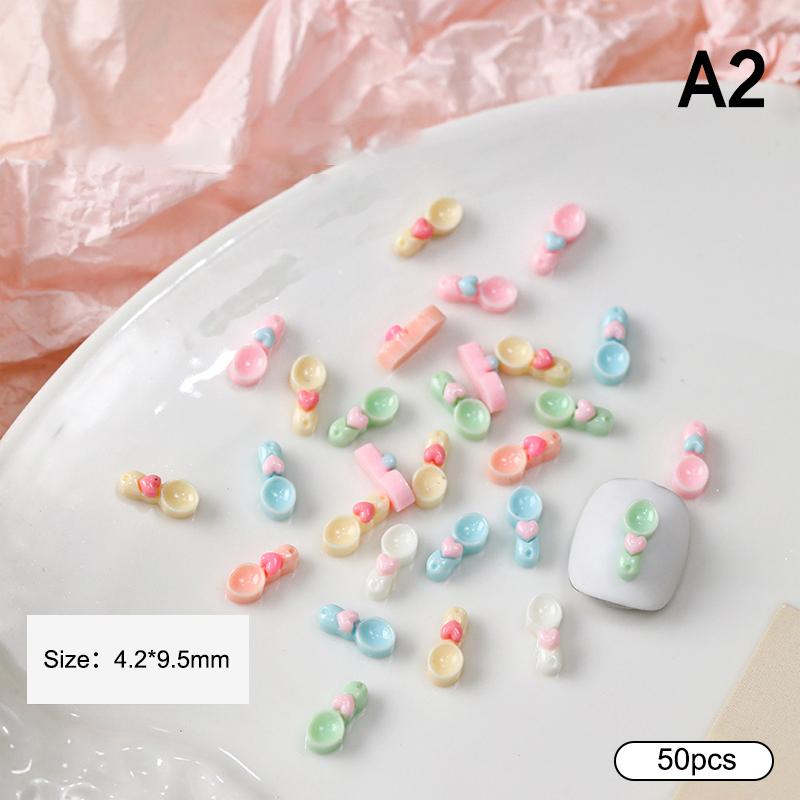 

50 шт. Милые мультяшные столовые приборы, шармы для ногтей, 3D смола, лопатка, вилка, ложка, аксессуары для нейл-арта для DIY поделок