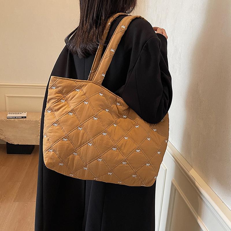 Large Capacity Shoulder Bag Cute Sweet Bow Prints Handbag Soft Puffer Tote Bag Women Commute Casual Simple Storage Bag