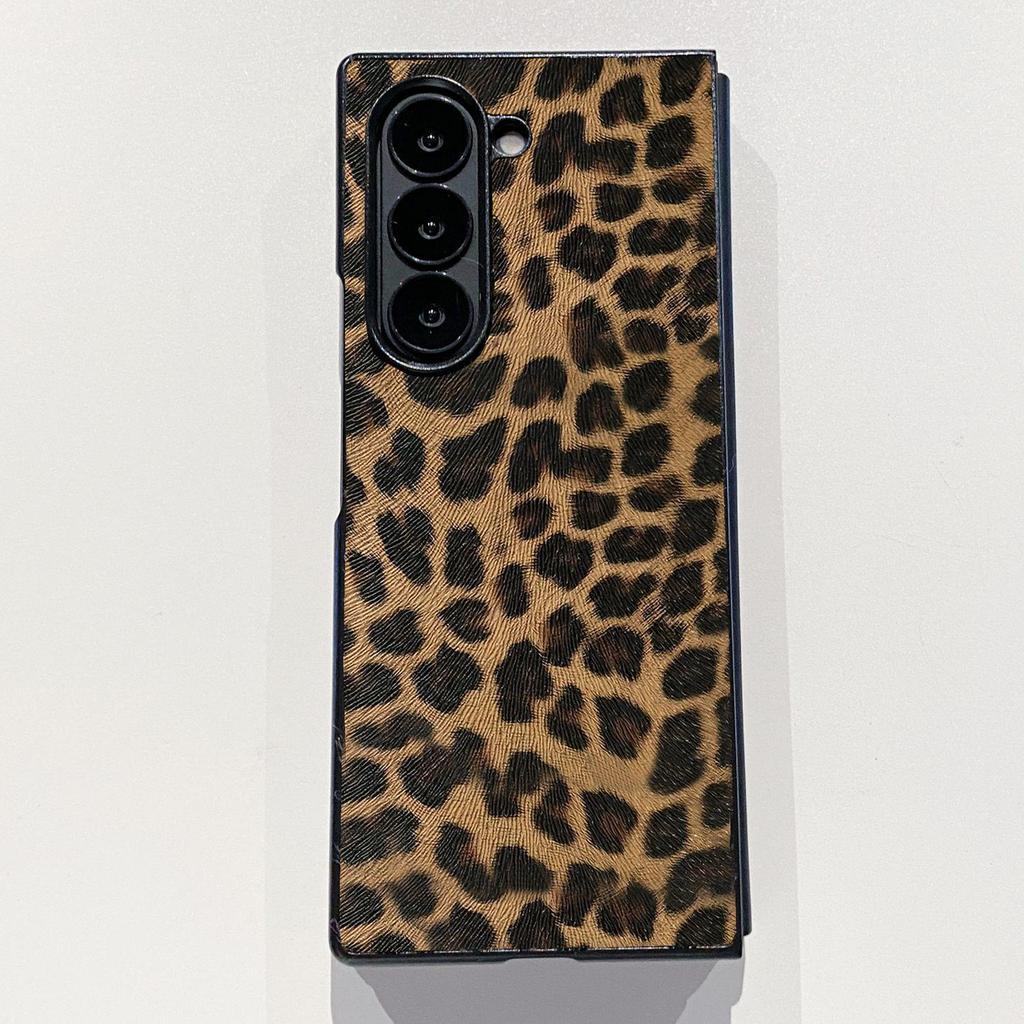Stoßfeste Schutzhülle aus Leder mit Leopardenmuster für Samsung ZFold7/ZFold6