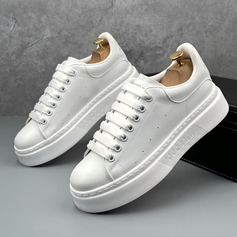 Men 's Casual Four Seasons Fashion Skateboarding Students Comfortable Sneakers Boys Trending Soft Sole Breathable Shoes