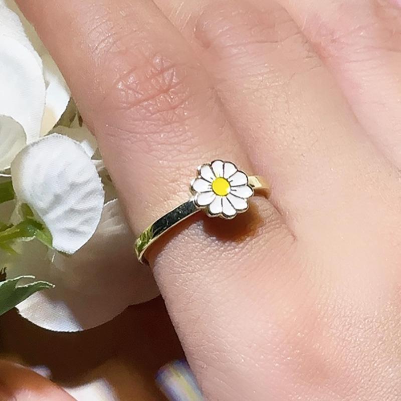 Y2k Flower Anxiety Spinner Ring for Women Adjustable Aesthetic Daisy Fidget Anti Stress Rings Trend Jewelry Valentine's Day Gift