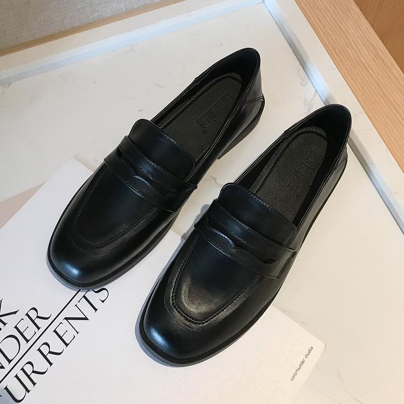 Dames Retro Velvet Loafers in Britse Stijl: Herfst 2025 Platte Leren Schoenen met Vierkante Neus voor JK Outfit