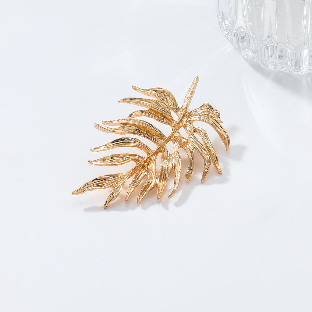 Exaggerated Big-name Leaf Simple Earrings Women's High-end Design Cold Wind Leaf Earrings