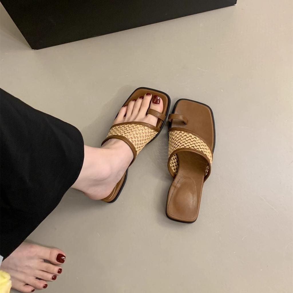 Set of toe slippers for women to wear retro woven fairy vacation with skirt, beautiful thick-bottomed cool slippers