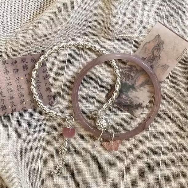 Neues chinesisches Quasten-Super-Fee-Armband Klingelarmband mit Glocke Zwei-in-Eins-Armband Damen Senior