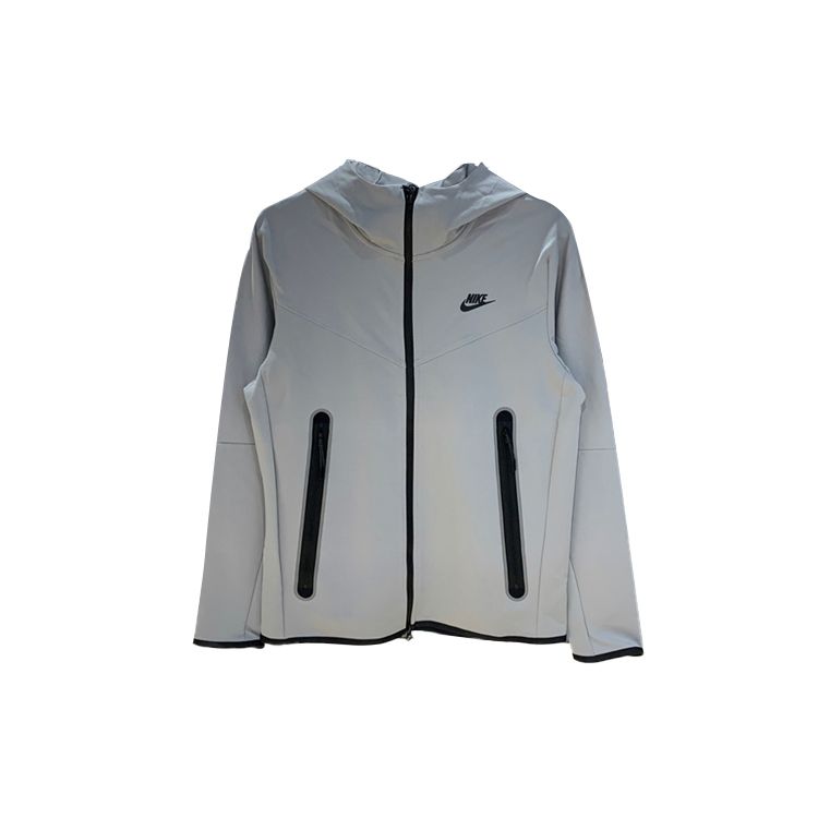 

Nike Men s Windrunner Hooded Windbreaker Jacket Silver CU4480-077 L
