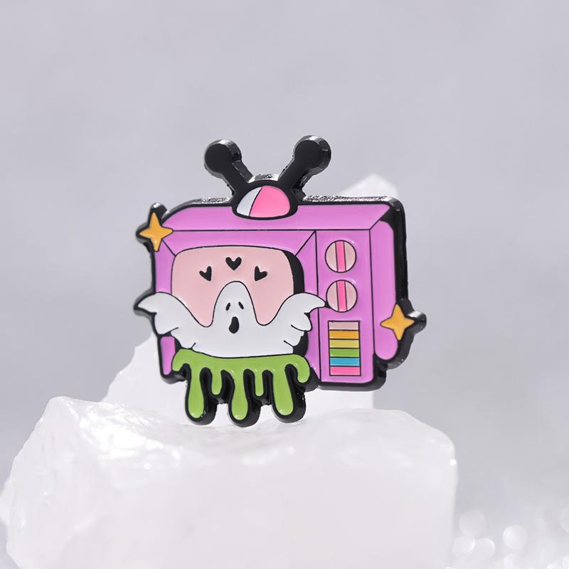 Television Colorful Pink Brooch Creative Alloy Pin With Cartoon Character For Enthusiasts Fashion