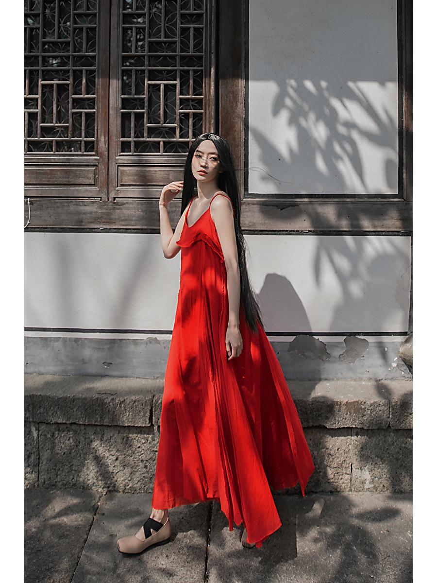 

Легкое хлопковое платье-свинг с необработанным краем - Доступно в 4 цветах Medium красный