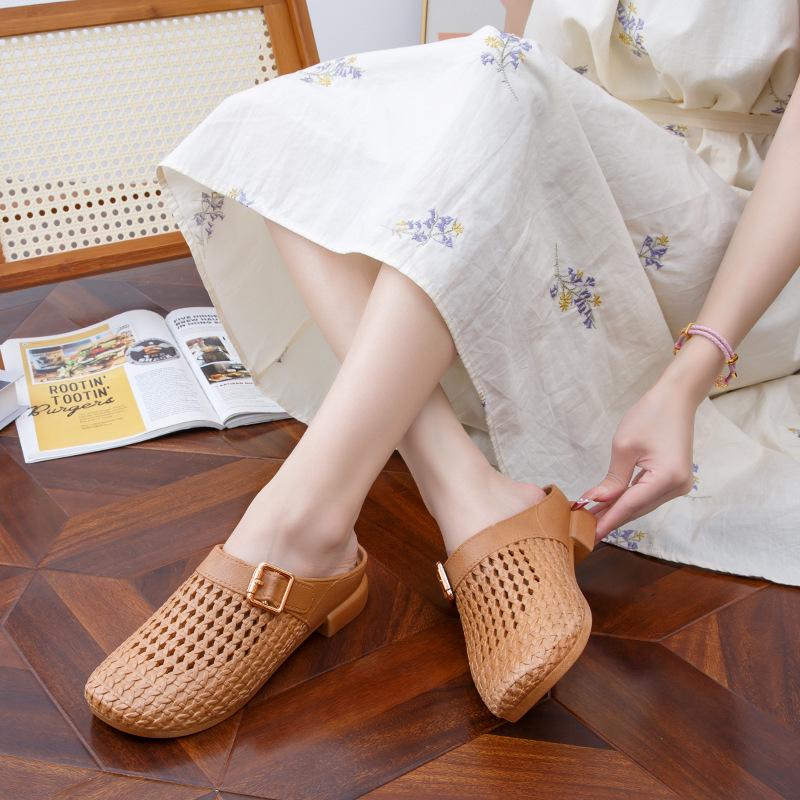 Yuzhihao Women's Casual Slip-On Sandals - New Summer Hollow Design, Closed-Toe, Low Heel