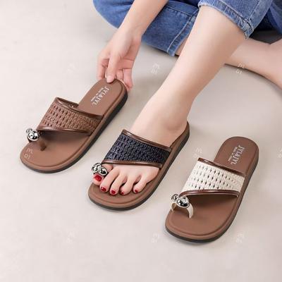 Flat-bottomed Pinch Slippers Women's 2025 New Summer Wear with Skirt Retro Woven Roman Sandals Seaside Beach Shoes