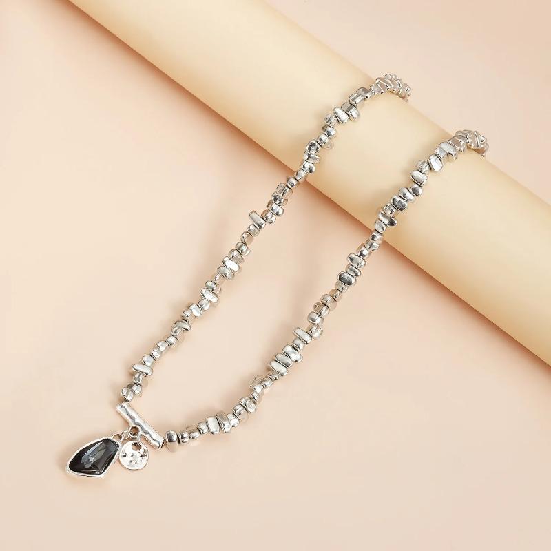 Fashion Cut Metal Glitter Pendant Necklace for Elegant Women's Personalized Creative Accessories Set Collares Tendencia