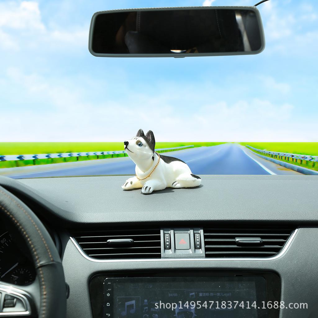 Urocza Żywiczna Kiwająca Głową Ozdoba Samochodowa z Psem - Kreatywna Dekoracja Wnętrza