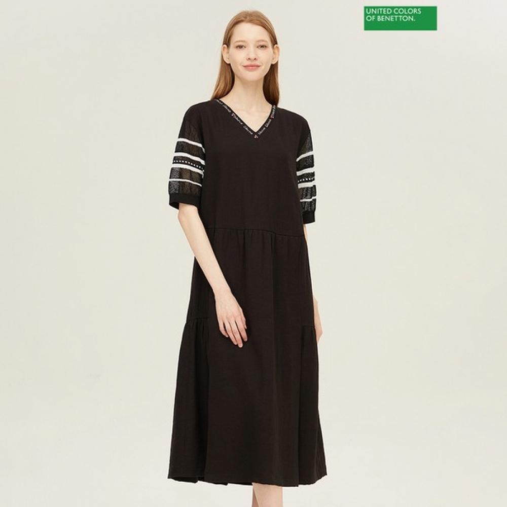 

[Benetton] Платье Benetton с трикотажными рукавами Baopa1531 BK_black/42