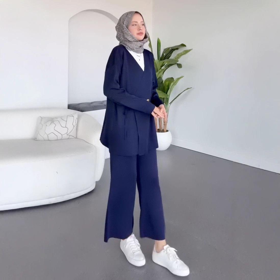 

Осень 2025 Европейское и американское женское пальто для работы и топ без рукавов с брюками, комплект из двух предметов Extra Large