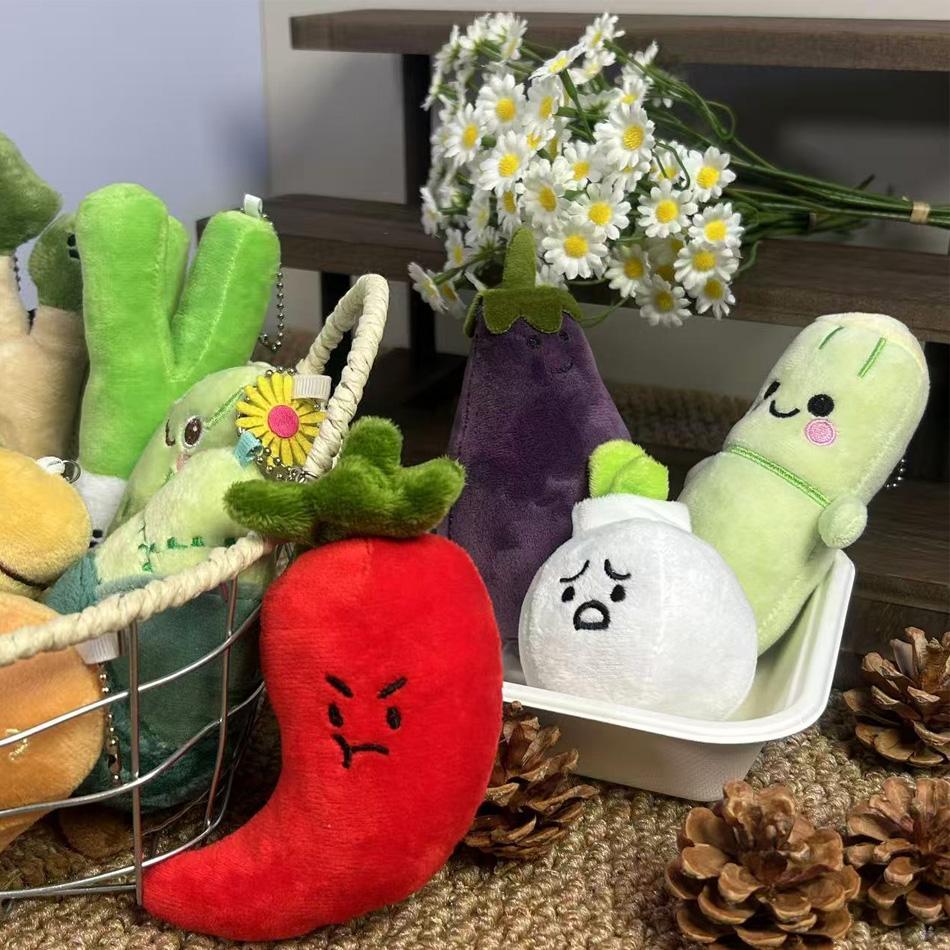 Cute Plush Vegettable Keychains Kawaii Design Pepper Garlic Green Onion Shape Keychain Charm Backpack Accessories Toy Gifts