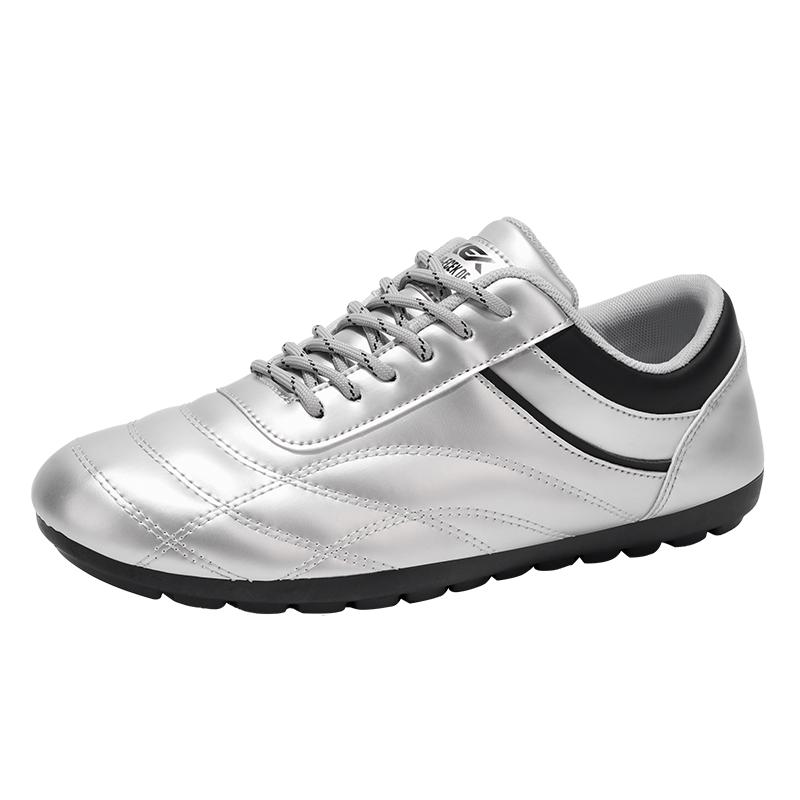 

Men s casual sports shoes, flat, anti slip, fashionable and casual breathable leather shoes for spring and autumn 43
