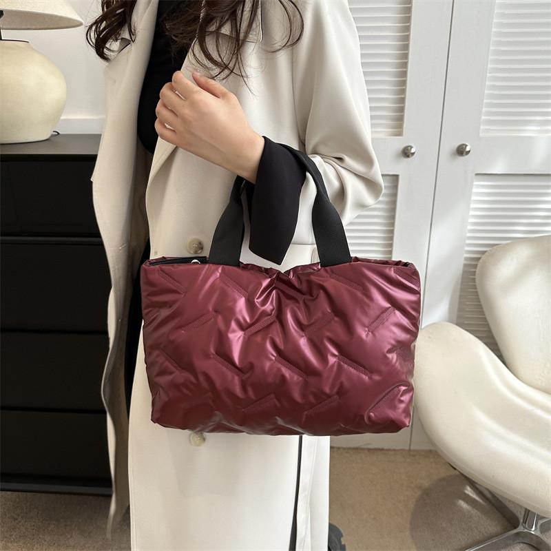 Stylish Versatile Large Capacity Tote Bag For Women In Black Gold Silver Red Green