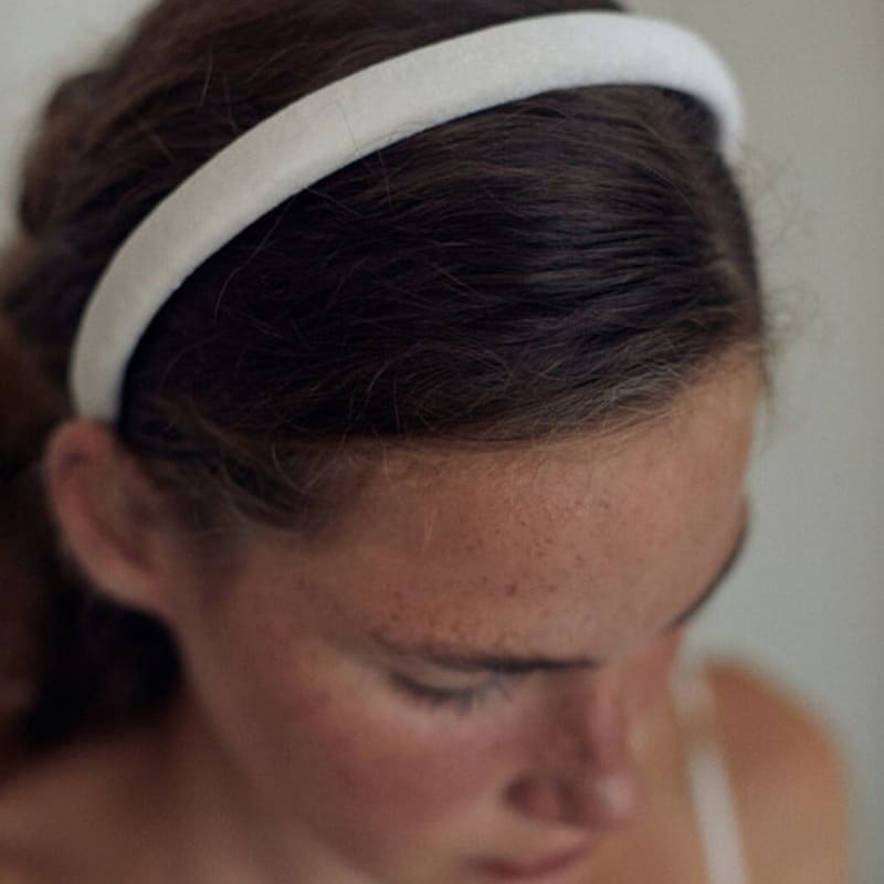 Elizabeth Moments Slim Velvet Headband