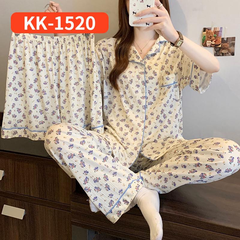 Sweet Striped Bow Print Korean Style Crinkle Pajamas Set for Women - Three-Piece, Short Sleeve Homewear.