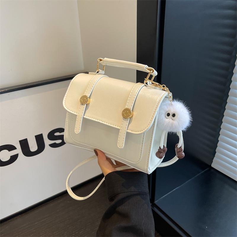 Temperament Commuter Retro Fashion Handbag 2025 Winter New Versatile Ins Solid Color Texture Messenger Small Square Bag