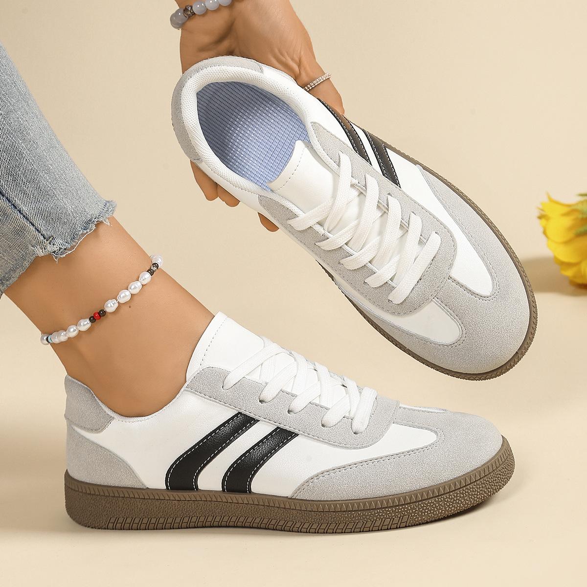 

Global moral training shoes men ins Internet celebrity popular shoes men s trendy shoes versatile microfiber leather flat baseplate shoes men s models 41