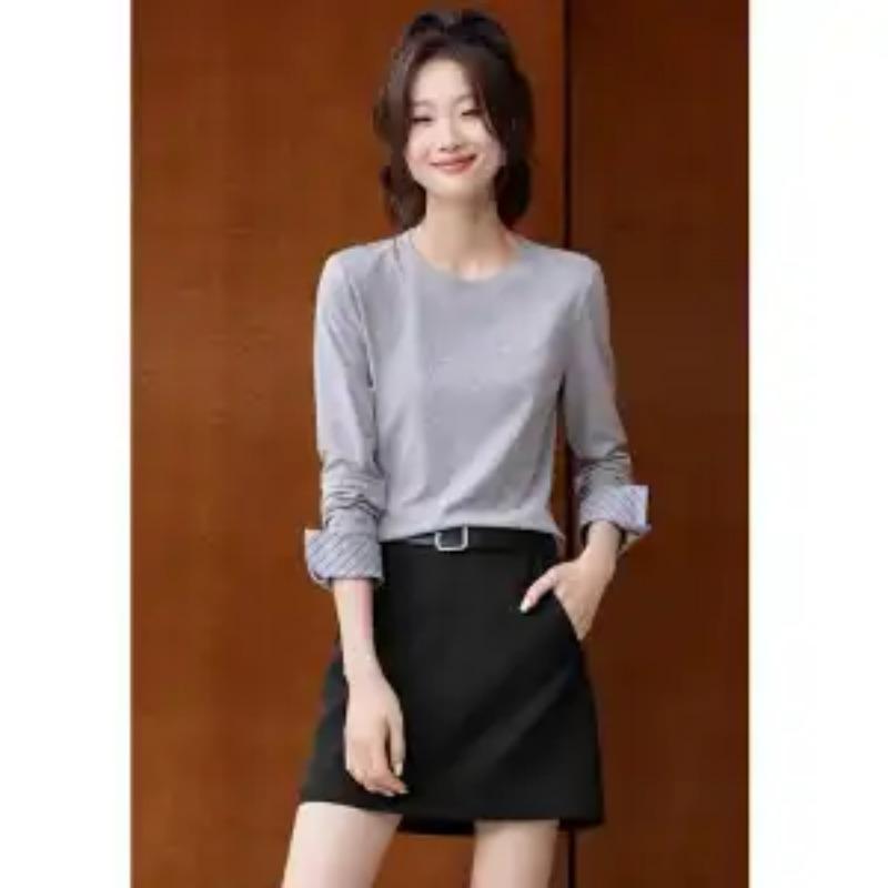 Women s White Long Sleeve T-Shirt with Striped Cuff Contrast Crew Neck Casual Top S серый