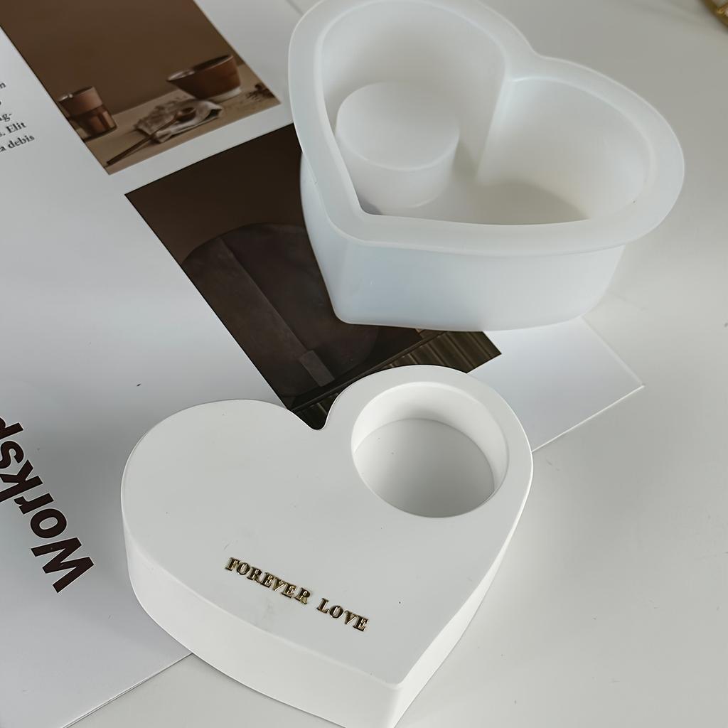 Stampo in Silicone a Forma di Cuore per Portacandele - Strumento per Artigianato Fai-da-Te per San Valentino, Accessorio per Atmosfera Romantica con Finitura Liscia