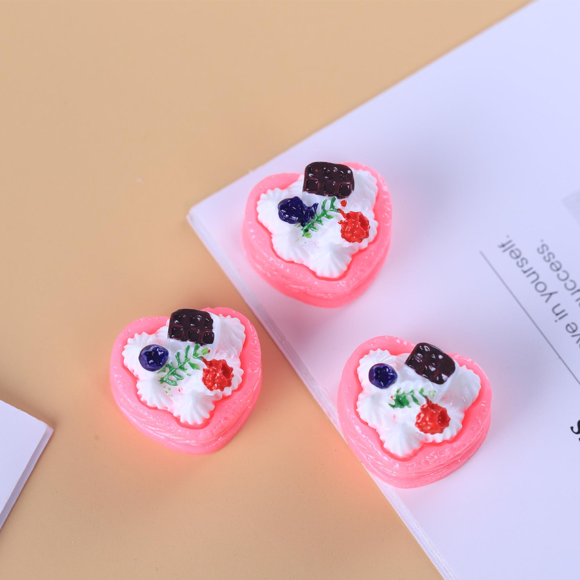 

Мини-набор для игр с едой «Сделай сам»: Аксессуары из крема и смолы для брелоков и подвесок Approx. 1.5cm x 2.0cm