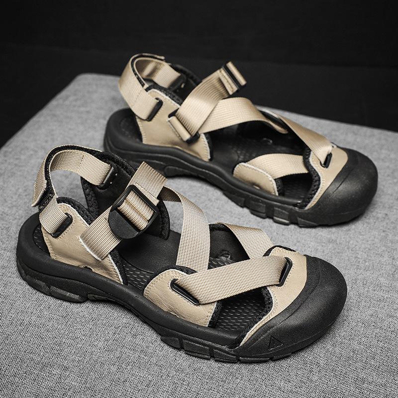 Sportssandaler herr mesh andningsbara sommar 2025 nya strand sandaler avslappnade halkfria väska huvud slitstarka tofflor