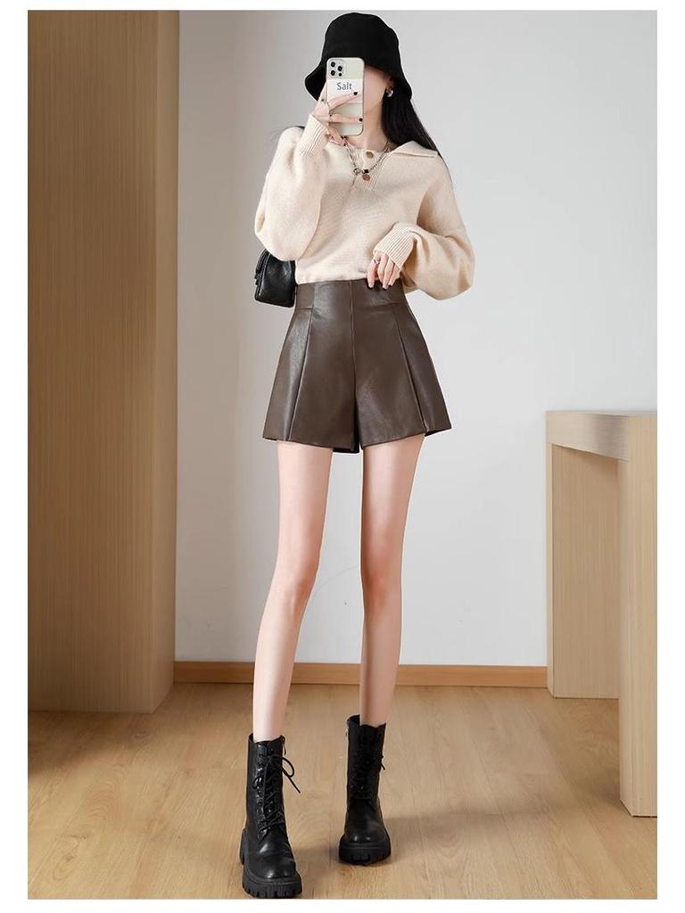 Women's Black PU High-Waist Leather A-Line Shorts - Slim Fit, Wide-Leg, All-Season, Versatile Outdoor Wear.