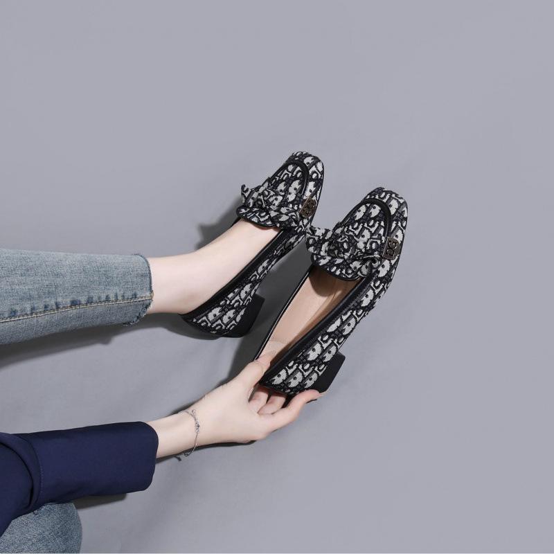 Versatile square head soft-soled Doudou shoes women's new flat-soled single shoes women's one-pedal women's shoes