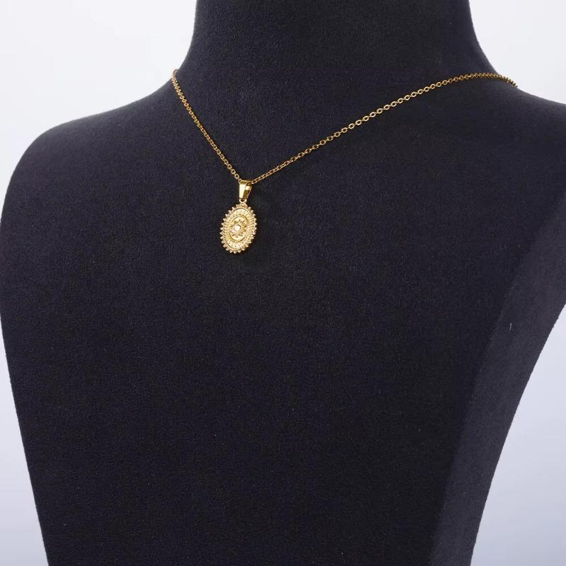 Vintage Gold Stainless Steel Small Sun Geometric Necklace Women's Exquisite Pendant Niche Design Premium Accessories