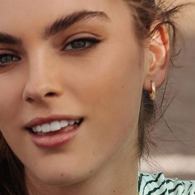 Yousheng 1 Pair Women Huggie Earrings Polished Cubic Zirconia Small Ear Hoop Lightweight Metal Ear Jewelry for Daily Wear Dating Party