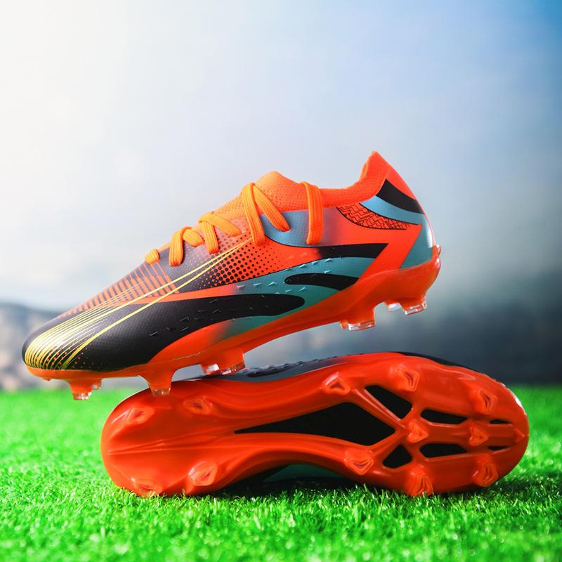 New low-top football shoes Boys' students' long nails World Cup broken nails grass game training football shoes