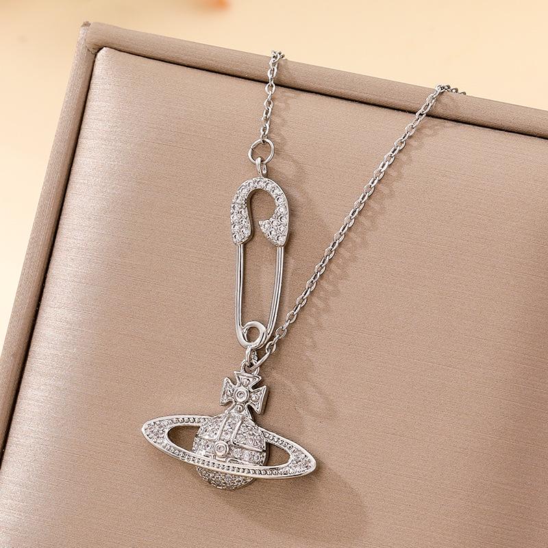 Women's Silver Titanium Steel Necklace with Micro-Inlaid Zircon - Elegant, Durable Clavicle Chain Jewelry