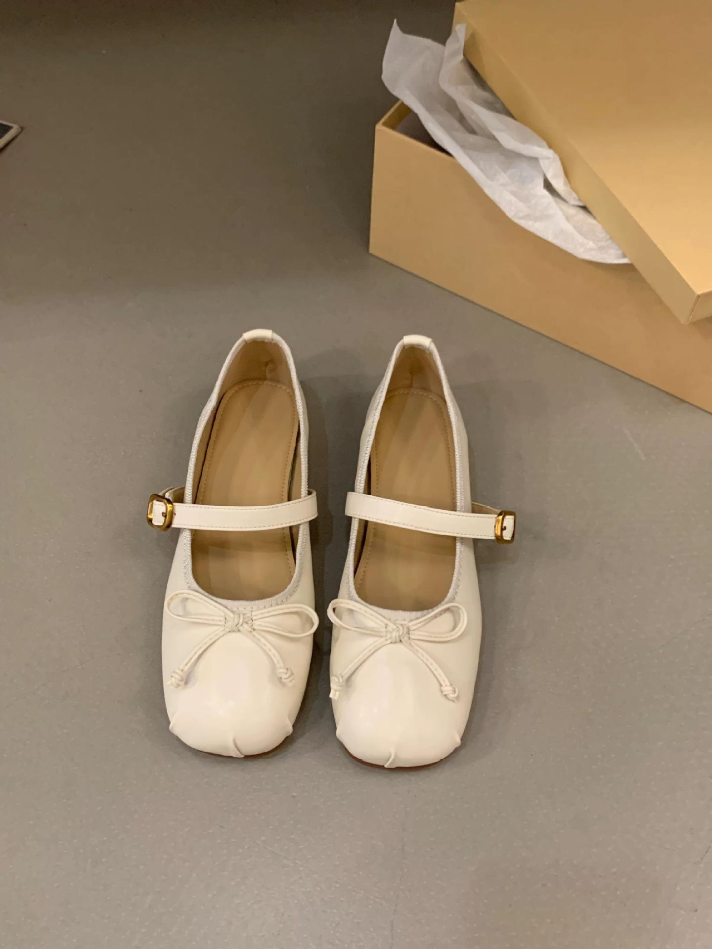 

Вечерний бриз на плоской подошве, нежные туфли-лодочки Мэри Джейн, женская обувь 2025, новая летняя французская универсальная балетная обувь 40 бежевый