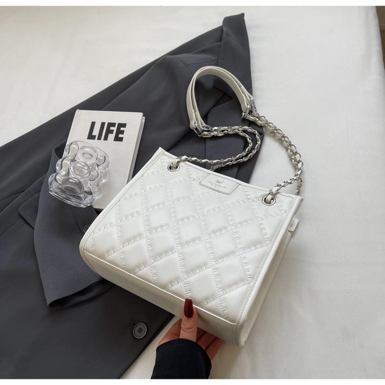 

Премиальная текстура универсальная сумка-бриллиант женская 2025 новая модная вместительная сумка-мессенджер на цепочке сумка на плечо