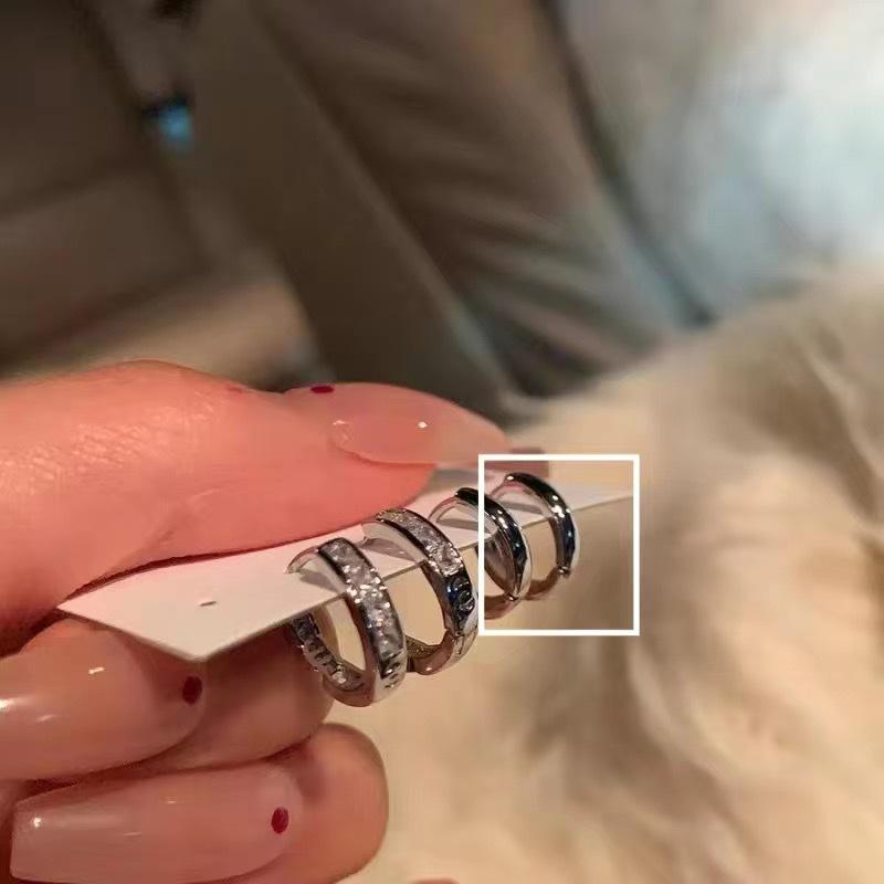 4-Piece Set: Sleep-Friendly, Exquisite Niche Design Earrings for Women