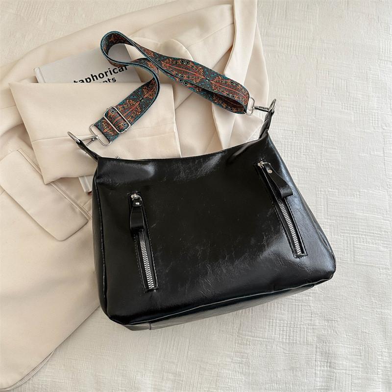 Elegant Minimalist Tote Bag 2024 Stylish Korean Large Capacity Shoulder Bag