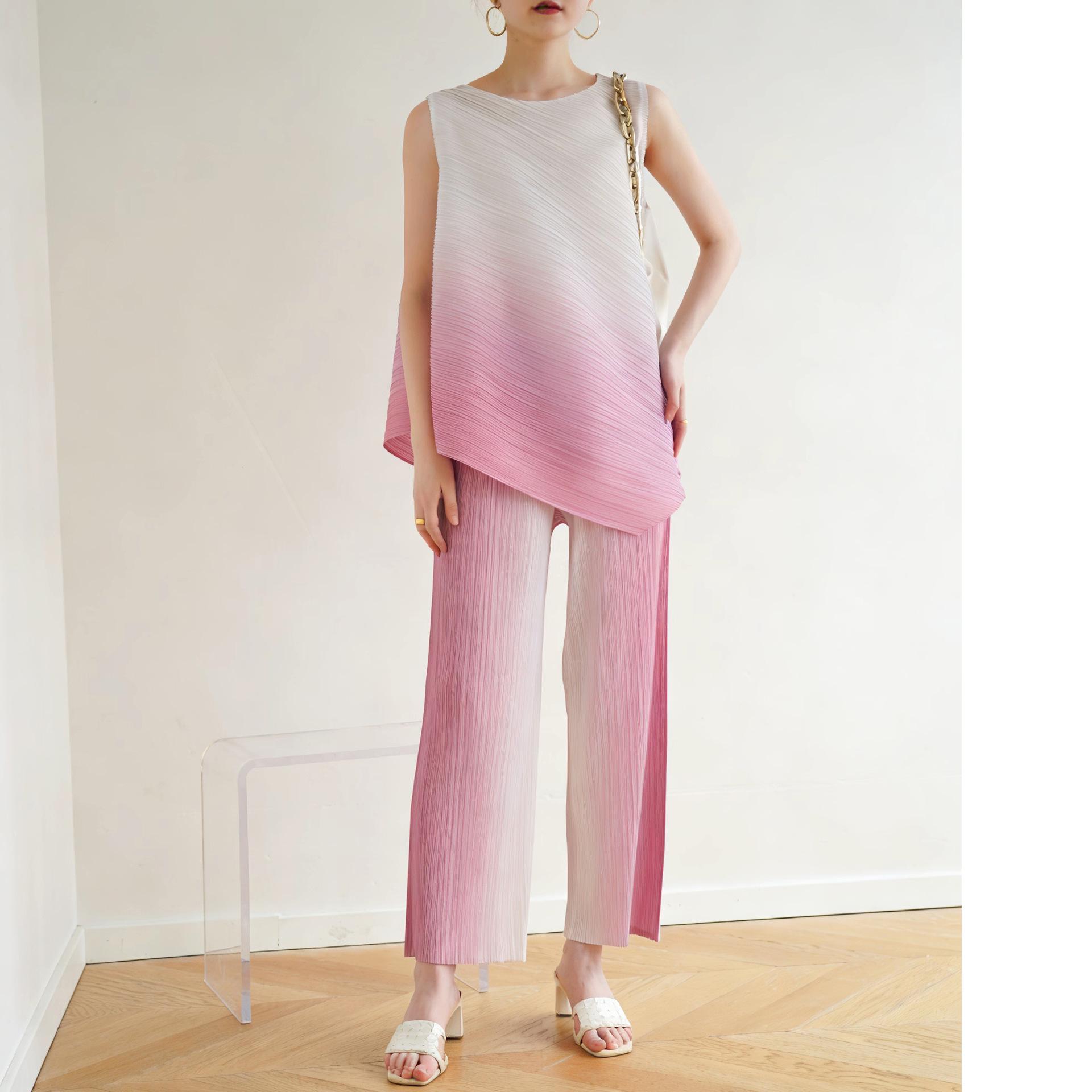 

Summer Pleated Irregular Sleeveless Top with Nine-Point Pants Set One Size