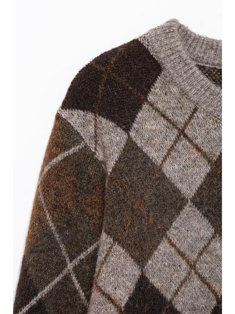 Retro Argyle Knit Cardigan - Women's Casual Long-Sleeve Sweater