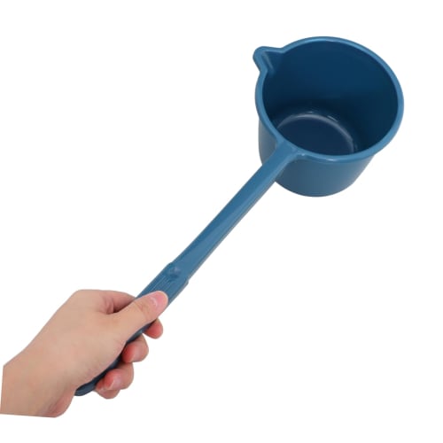 HOLIDYOYO Long-Handled Water Scoop, Household Water Spoon, Shower Ladle, Thick Bath Spoon, Plastic Water Scoop, Multi-Purpose Water Scoop (PP Blue)