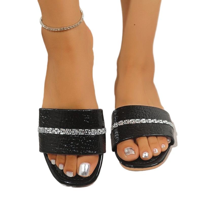 Fashion 2025 Summer Open Toe Women's Slippers Fashion Outdoor Crystal New Plus Size Daily Light Soft Bottom Concise Flat Slipperszapatos