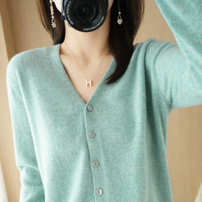 Autumn Winter Fashion Cardigan Women Sweater Knitted V-neck Long Sleeved Bottoming Shirt Solid Color Casual Simple Basic Tops Coats