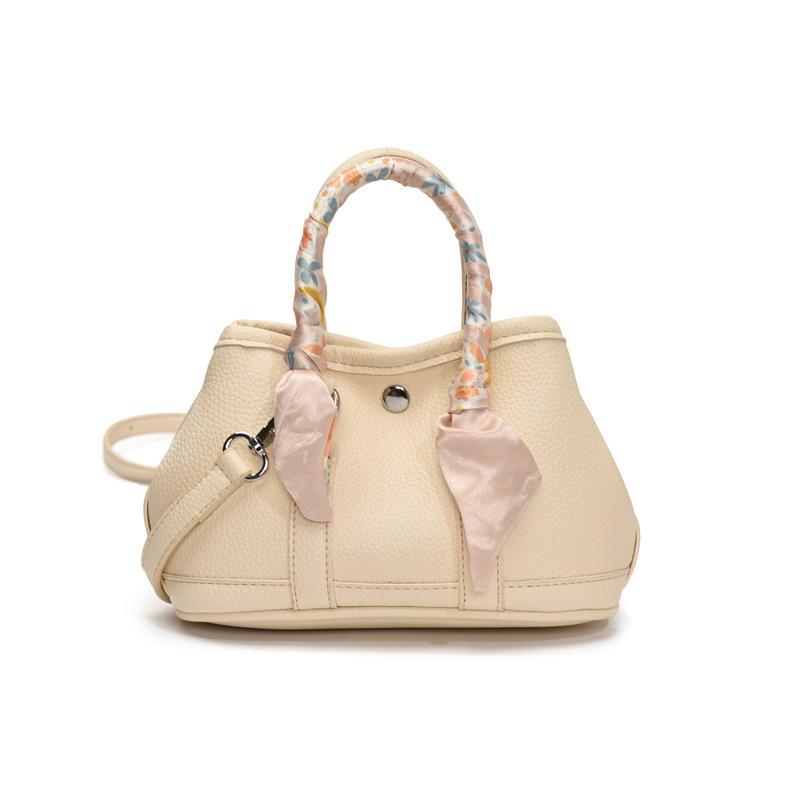 High-end trendy fashion hand-carried bucket bag women 2025 new simple casual shoulder bag small fresh messenger bag